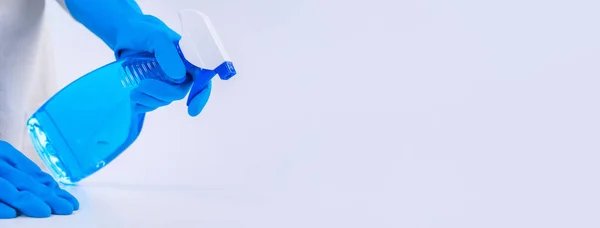 Young Woman Housekeeper Doing Cleaning White Table Apron Blue Gloves — Stock Photo, Image