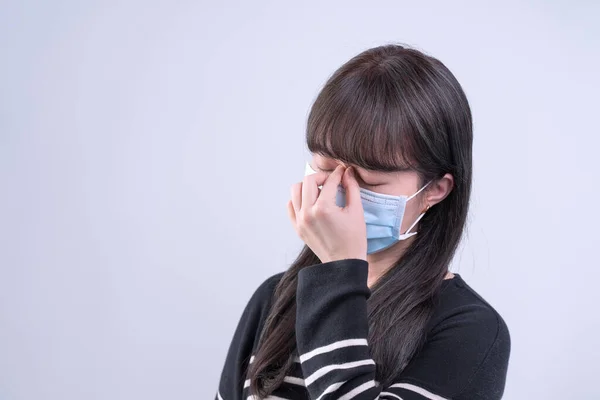 Young Woman Feeling Dizzy Headache Sick Unwell Wearing Medical Blue — Stock Photo, Image