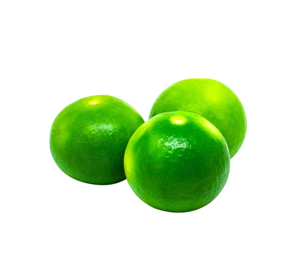 绿色芒果隔离在白色背景与剪裁路径 — 图库照片