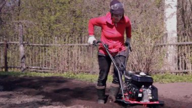 Zemin toprak işleme, Moto-Kültivatör sapanlar, akıntılar