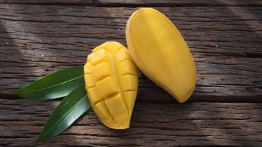 Mango meyve eski ahşap tablo