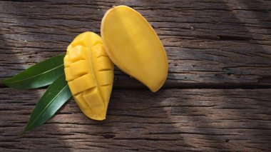 Mango meyve eski ahşap tablo