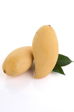 Sarı mango meyve kapalı.