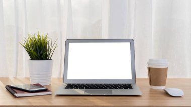 İş yerinde tablo office bilgisayar dizüstü bilgisayar ve akıllı telefon