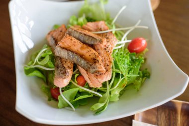 Somon salata menüsü, Gıda sağlıklı, temiz gıda kapandı. 