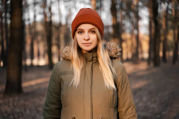 Schöne Mädchen Herbst Park Stockbild