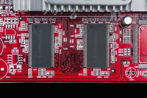 Mikročip Červené Desce Mikroobvodů — Stock fotografie