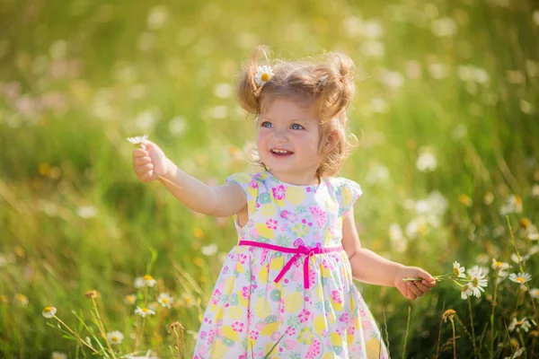 Little girl having fun outdoors. — Stock Photo, Image