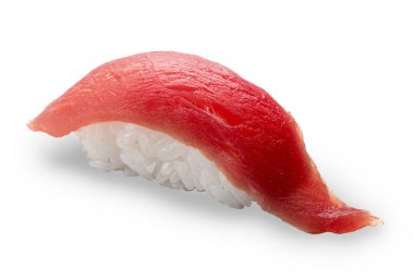 Beyaz arka planda ton balıklı suşi. Nigiri.