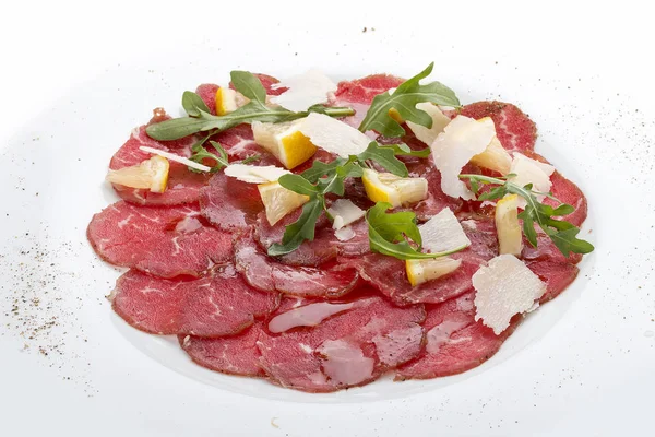 Carpaccio di Manzo. Dana eti, pesto ve parmesanlı Carpaccio.