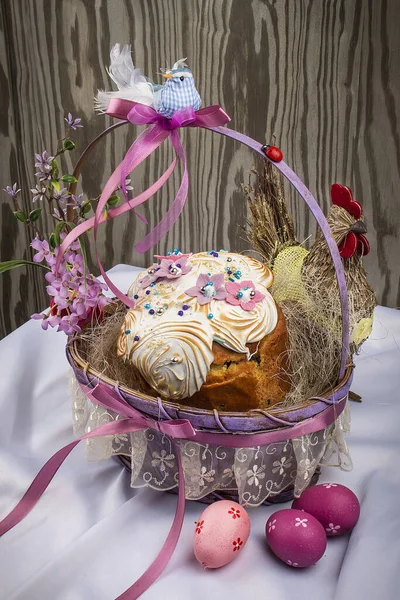 Decorative Easter Basket Cake Colored Eggs Wooden Table — Stock Photo, Image