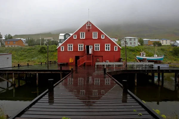 Edifício Pesca Vermelho Branco Cais Madeira Com Vista Para Mar — Fotografia de Stock