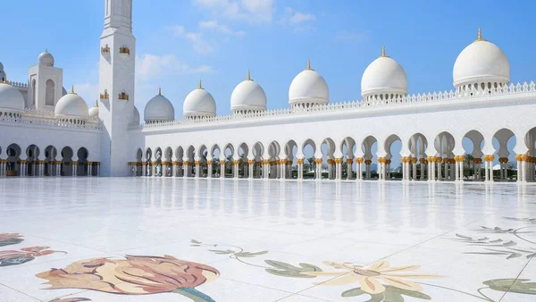 Panoramic View Magnificent Design Inner Courtyard Arches Pillars Gallery Ornate — Stock Photo, Image