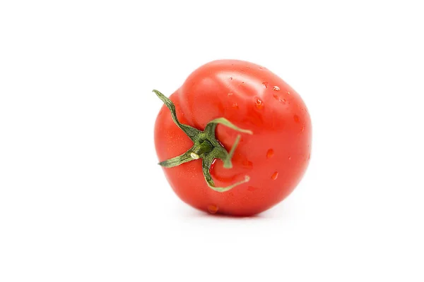 Tomate Orgânico Fresco Maduro Gotas Água Isolado Sobre Fundo Branco — Fotografia de Stock