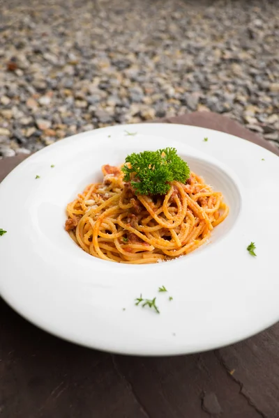 Spaghetti Mit Tomatensauce Und Petersilie — Stockfoto