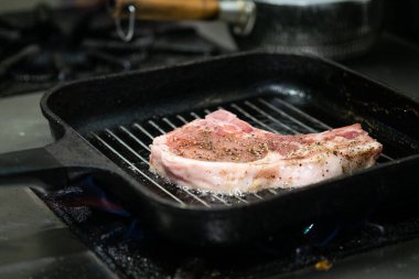 ızgara domuz pirzola