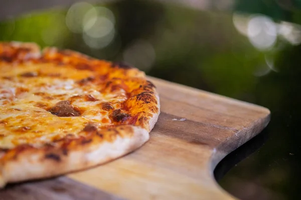 Pizza with cheese Delicious fresh,Homemead — Stock Photo, Image