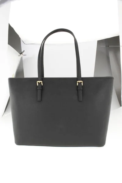 Negro sólido PU Sling Bag - Bolso de las señoras, Bolsos de cuero Big Women Bag Bolsas femeninas ocasionales de alta calidad — Foto de Stock