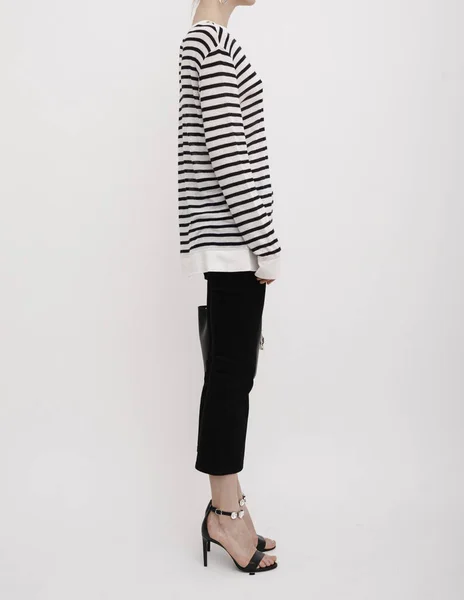 Bianco e nero a quadretti Midi A-Line top, A quadretti una linea di abbigliamento per le donne, maniche nastrate a-line vestito — Foto Stock