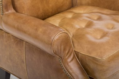 Beyaz Arkaplanda Beyaz Yaşayan Top Club Sandalyesi