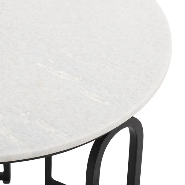 Mesa exterior de fibra natural, mesa de café redonda da forma transversal do grão de mármore branco, rodada pequena do vintage da tabela do telefone com fundo branco — Fotografia de Stock