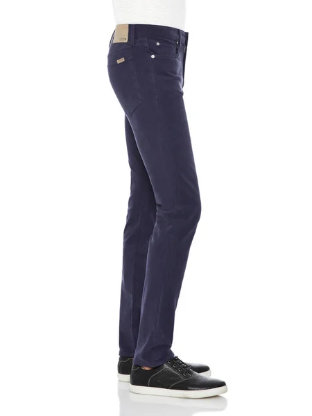 Ανδρική τακτική τεντωμένο σκούρο μπλε Slim Fit Jeans με λευκό φόντο — Φωτογραφία Αρχείου