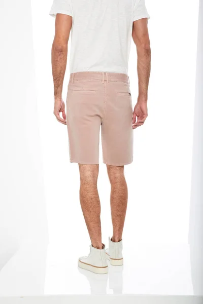Noções básicas Conforto Ajuste Lark Khaki sobre Shorts de algodão tingido, Shorts de bolso multi-uso dos meninos — Fotografia de Stock