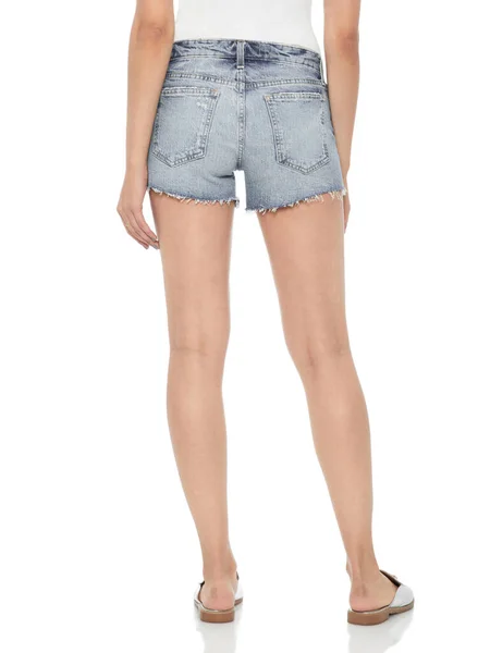 Blauwe denim gescheurde shorts voor vrouwen, gecombineerd met wit tanktop en zwart schoeisel met witte achtergrond — Stockfoto