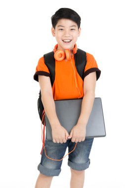 Mutlu Asyalı çocuk holding dizüstü .