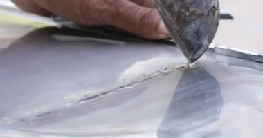 El aracıyla metal lehimleme