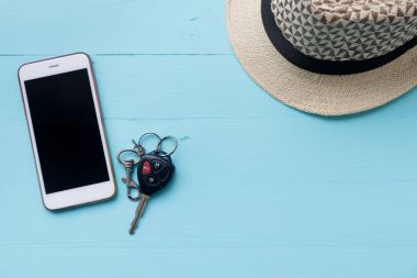 Ahşap masa, üstten görünüm kopya alanı ile tatil arka planda. PH