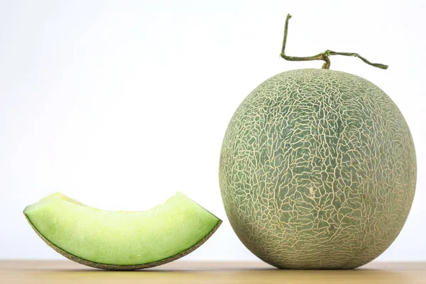 Melón melón, fruta sobre fondo blanco  . — Foto de Stock