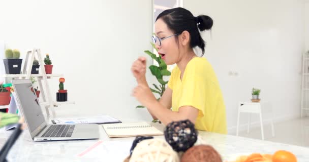 Azjatyckie Kobiety Pracy Domu Online Business Asian Kobieta Pracuje Dokumentów — Wideo stockowe