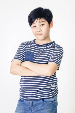 Gülümsemek yüz ile Asya sevimli çocuk portresi,