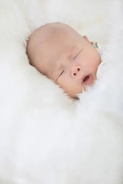 Close-up di asiatico bambino ragazzo dormire  . — Foto Stock