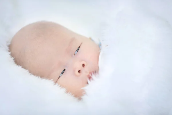 Close-up di asiatico bambino ragazzo dormire  . — Foto Stock