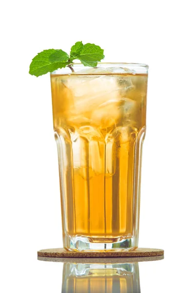 Glasses of iced tea with mint isolate on white background . — Stock Photo, Image