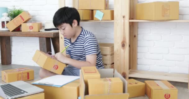 Young Asian Boy Working Home Young Business Start Online Business — Stock Video