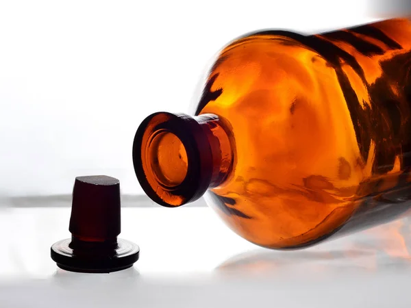 Gammal Retro Stor Flaska Brunt Glas Med Glas Askew Kontakt — Stockfoto