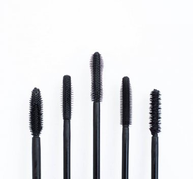 Silikon püsküllü maskara beş çeşit. Daha iyi bir seçim hangisi