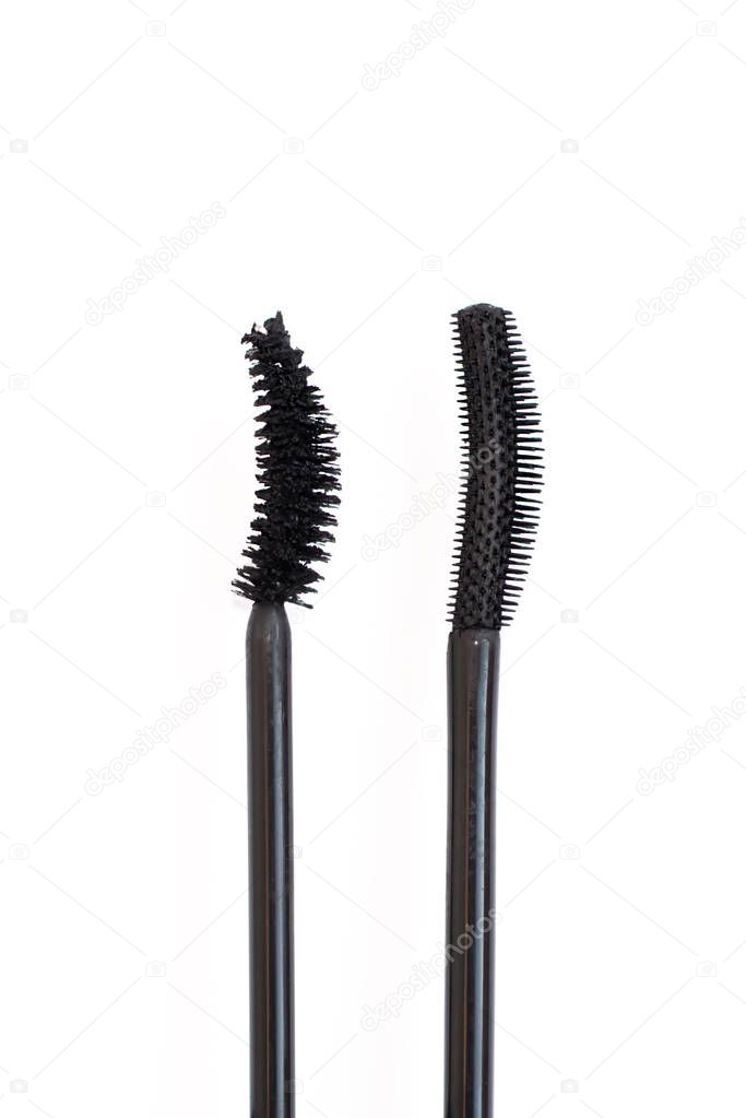Two curved tassels mascara silicone and conventional
