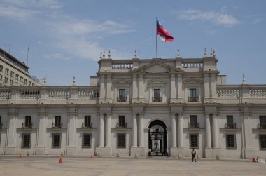Anayasa Meydanı 'ndaki La Moneda Sarayı.