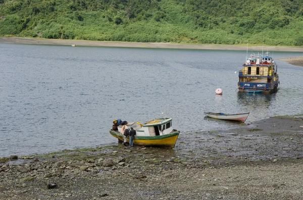 Barcos en el barrio Angelmo de Puerto Montt . —  Fotos de Stock