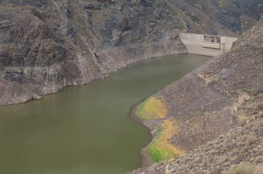 Nublo Kırsal Parkı 'ndaki Caidero de La Nina rezervuarı..