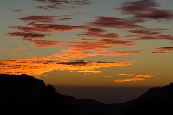 Sudoeste da ilha de Gran Canaria ao pôr-do-sol. — Fotografia de Stock