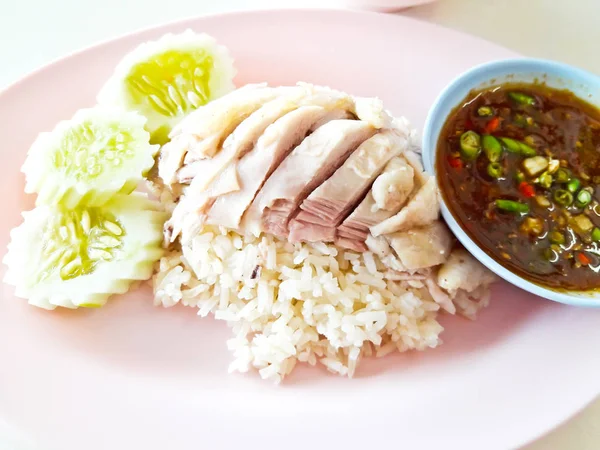 Ris dampet med kyllingsuppe, thai-mat – stockfoto