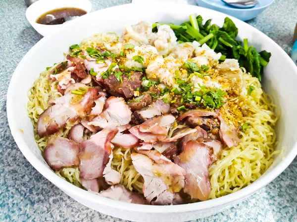 Çin noodle Barbekü domuz tepesi — Stok fotoğraf