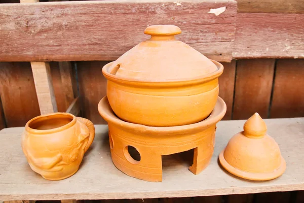 NONTHABURI , THAILAND - FEB 13 :  The traditional clay pot making in Koh Kred island — Stock Photo, Image