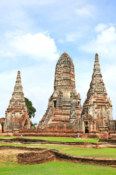 Wat Chaiwatthanaram is oude boeddhistische tempel — Stockfoto