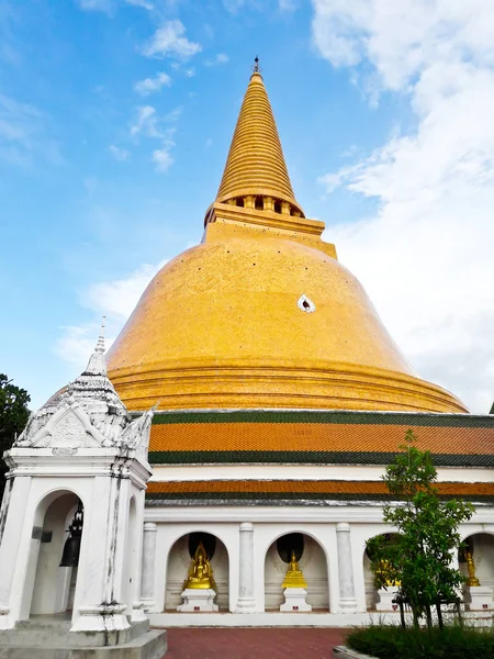 Phra pathom chedi, der höchste Stupa der Welt. — Stockfoto